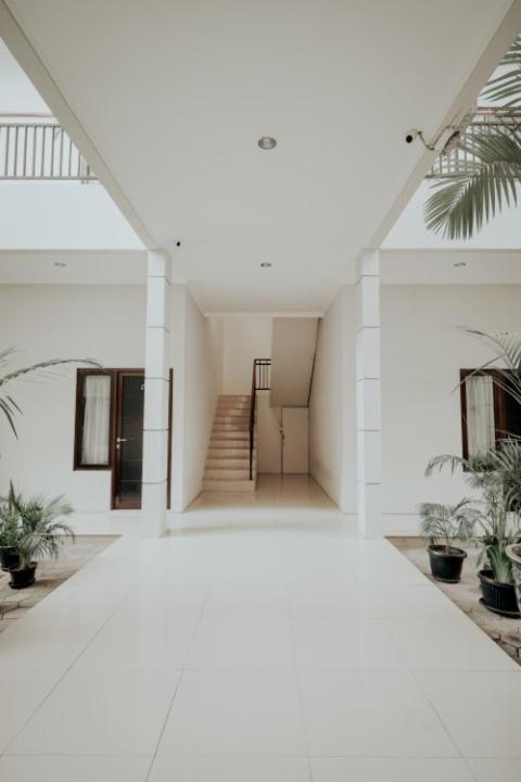 D'Paragon Flamboyan Yogyakarta Esterno foto